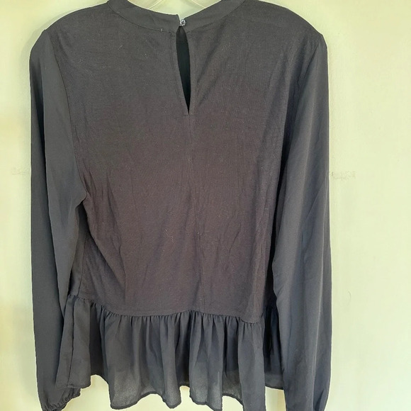Woman's Loft Long Sleeve Black Blouse Ruffle Hem Size M 100% polyester - Picture 2 of 6